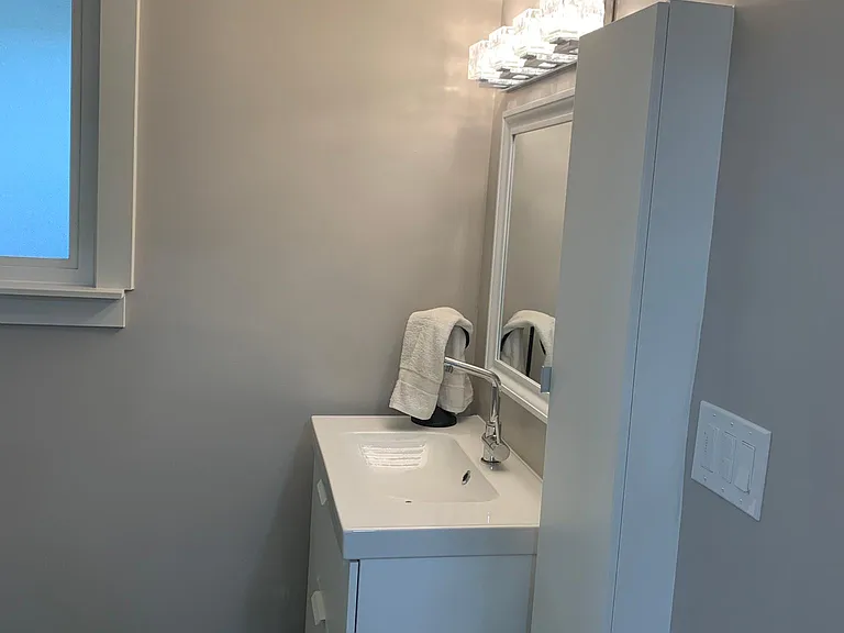 542 E Saratoga St — Photo 5