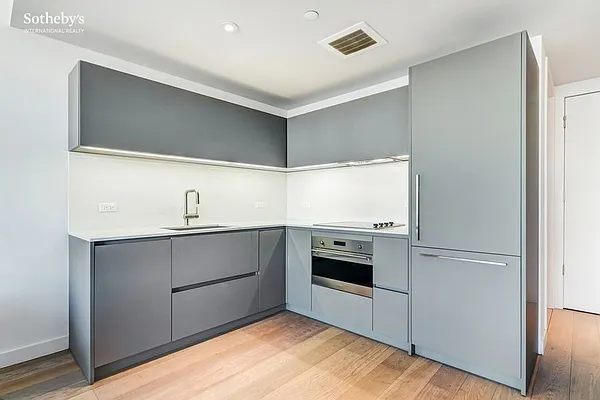 Rented by Sotheby's International Realty | media 8