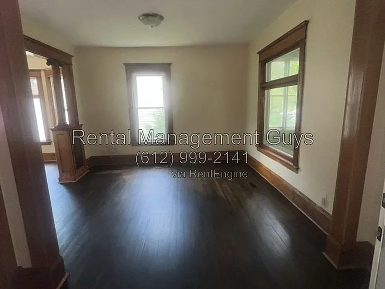 1914 Russell Ave N — Photo 3