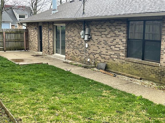 3rd image of 483 Grayson Lake Dr