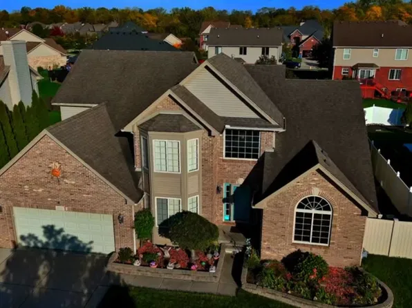31737 Lavender Dr, Brownstown, MI 48173