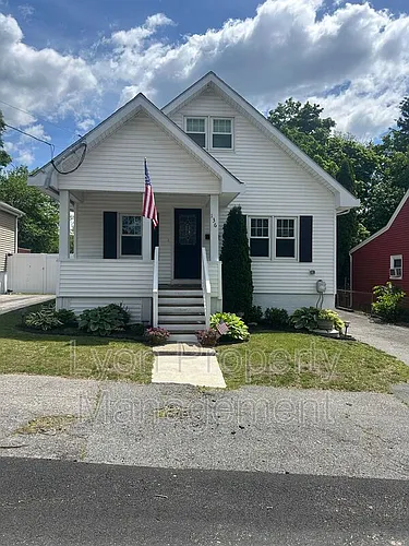 136 Aborn Ave Photo 1