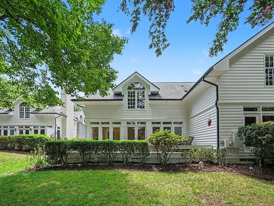 1st image of 103 Villa Dr
