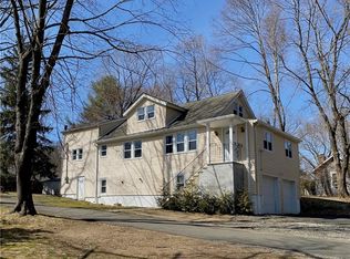 4 Powder Horn Rd, Norwalk, CT 06850