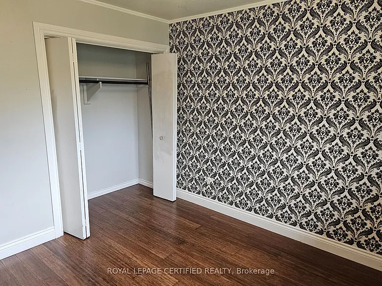 290 Balmoral Ave N — Photo 10