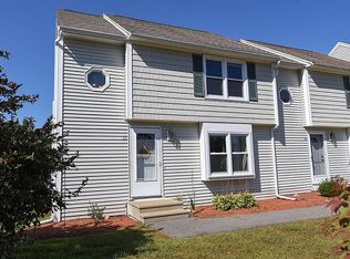 17 Scott Ln, Sandown, NH 03873