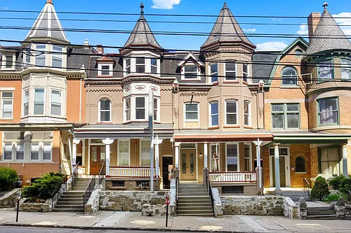 827-829 W Linden St Photo 1