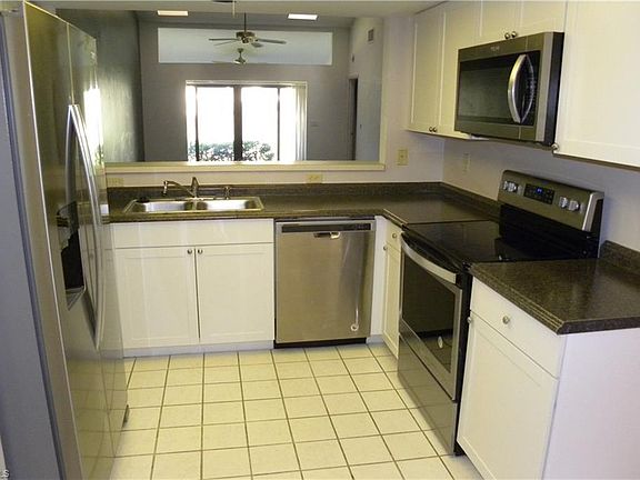 4th image of 168 Fox Glen Dr #6-58