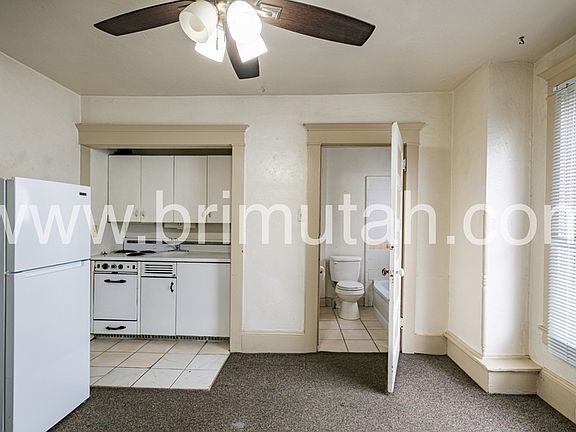 3rd image of 305 S Douglas St APT 5