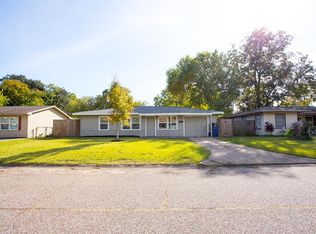 2925 Danforth Dr, Texas City, TX 77590