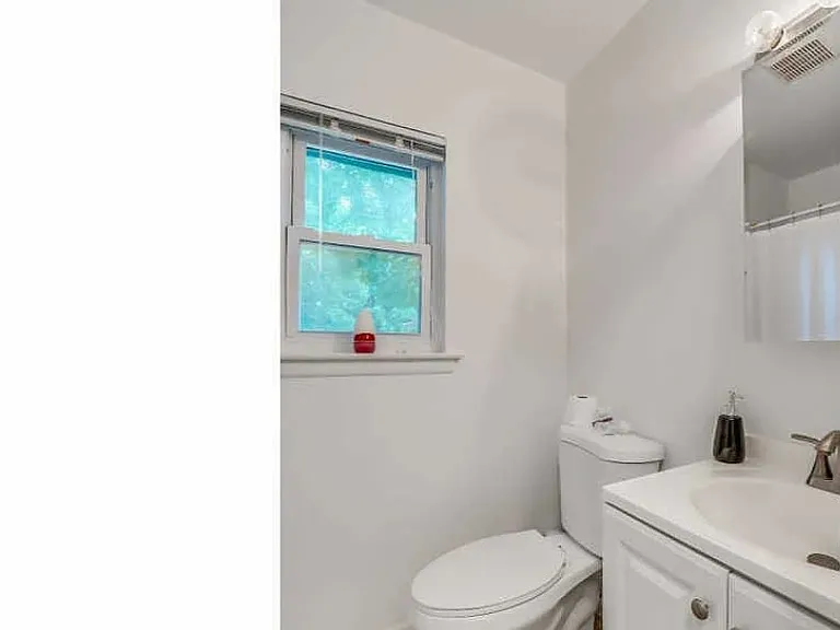 621 Pusey Ave #B — Photo 6