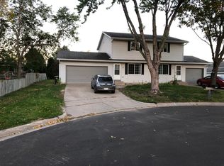 907 Valley Ct, Onalaska, WI 54650