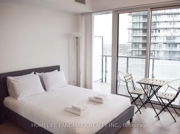 101 Peter St, Toronto, ON