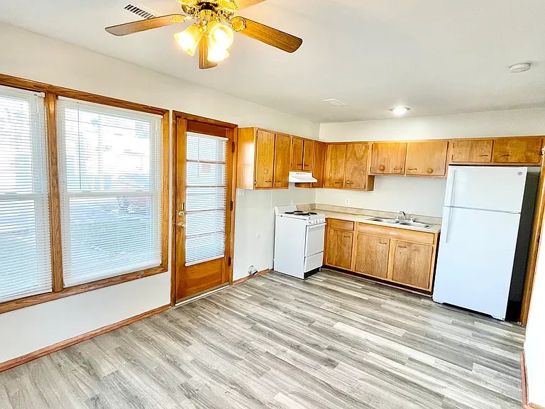 2929 Lewis Ln — Photo 4