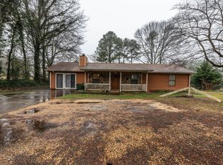 2225 E Cherokee Dr, Woodstock, GA 30188