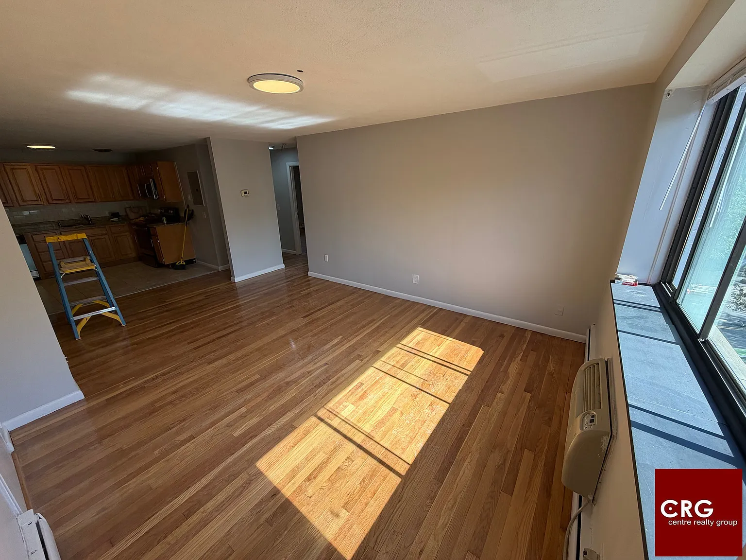 2 bed, 1.0 bath, $3,100 — Photo 3