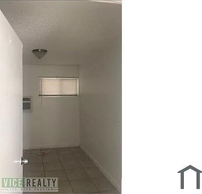 2nd image of 2030 Sunrise Ave #5