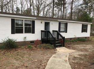 8221 Fieldcrest Ln, Fuquay Varina, NC 27526