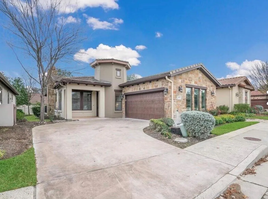 2 bed, 2.0 bath, 1815 sqft, $3,500 — Photo 2
