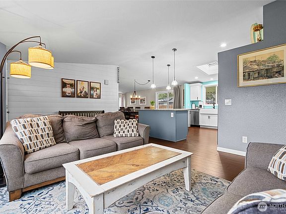 4th image of 22408 65th Avenue E