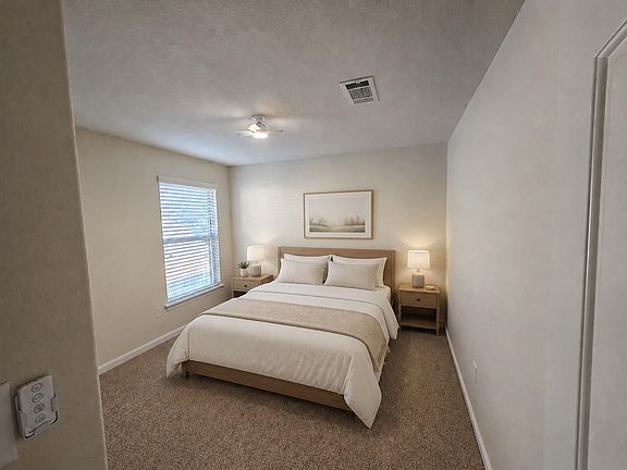 4th image of 4319 Amaryllis Ave