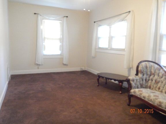 3rd image of 301 6th St