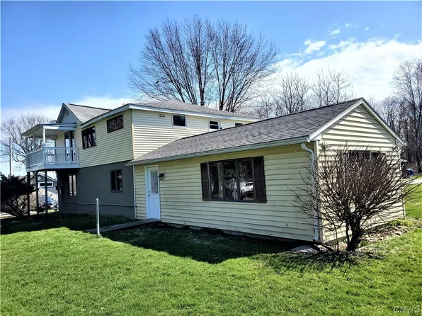 1136 Walnut Grove Rd, Chittenango, NY 13037