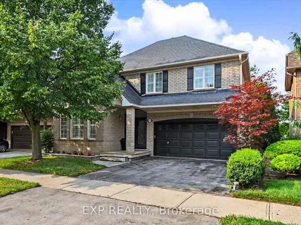 2376 Oakhaven Dr, Oakville, ON L6M 4A4