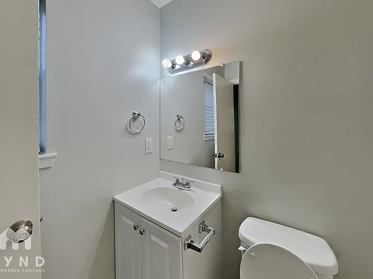 14515 Alrover St — Photo 9