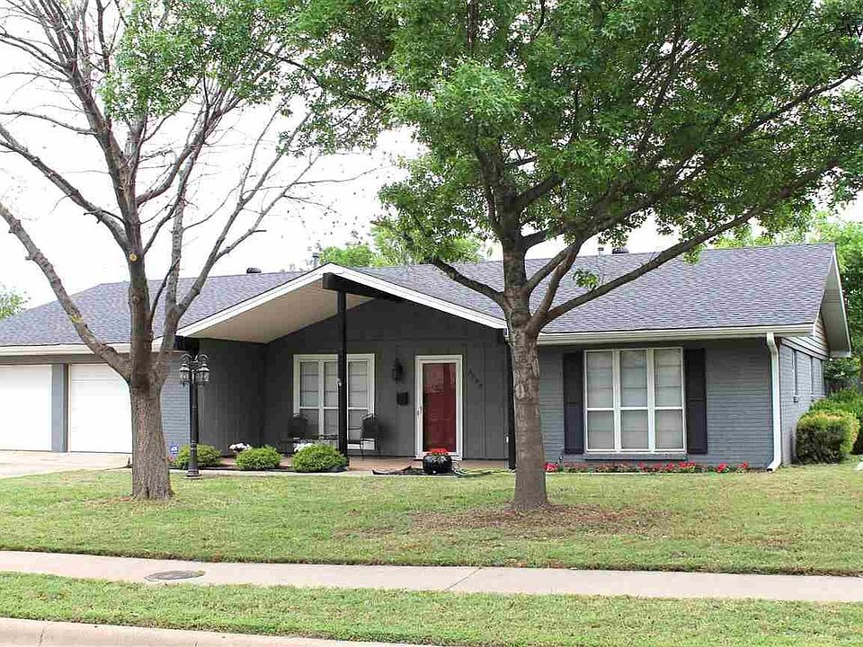 1st image of 3509 Regina Cir