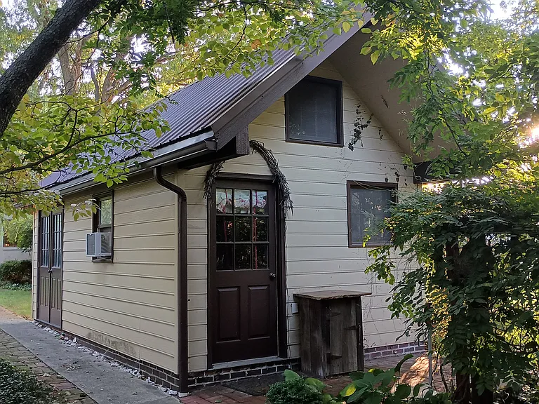 Craft /potting shed