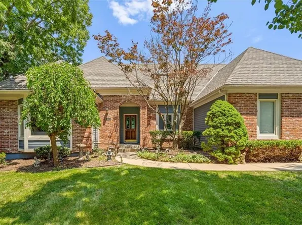 12701 Briar Dr, Leawood, KS 66209