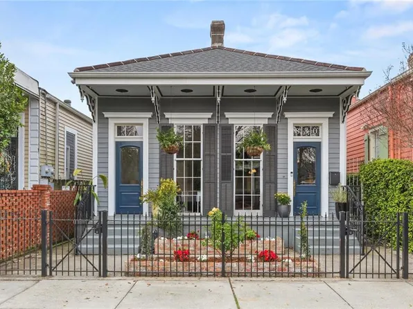 830 4th St, New Orleans, LA 70130