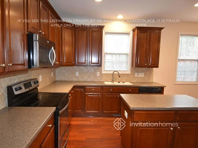 335 Oak Alley Trl — Photo 7