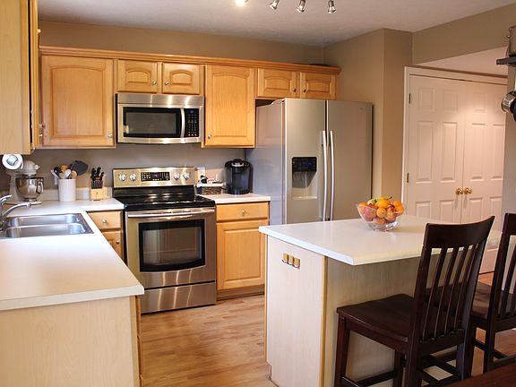 Kitchen with Island