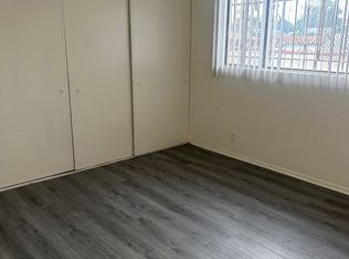 1141 W 105th St #4, Los Angeles, CA 90044