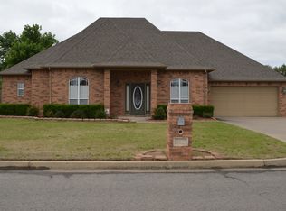 1406 Hickory Hills Dr, Fort Gibson, OK 74434