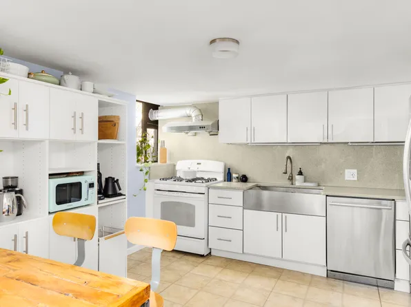 309 East 108th Street image 5 of 11