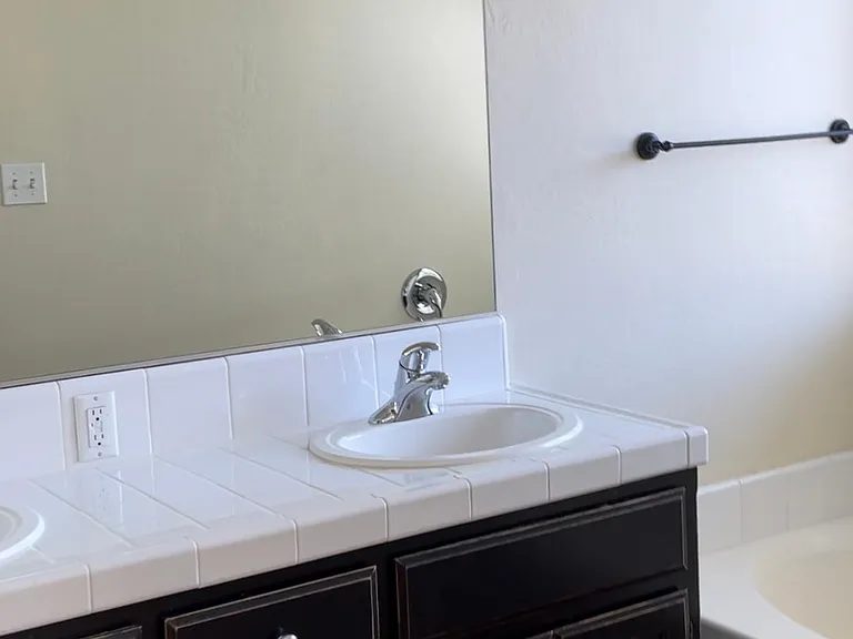 10511 Pinebrook Falls Dr — Photo 21