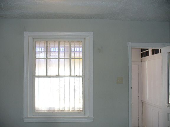 4th image of 4415 N Orianna St