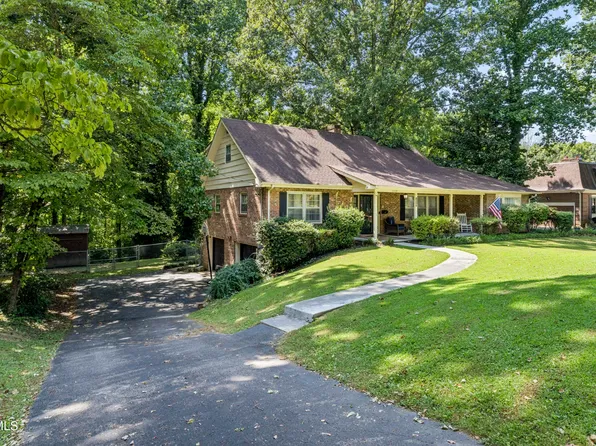 1525 Robin Hood Ln, Johnson City, TN 37604