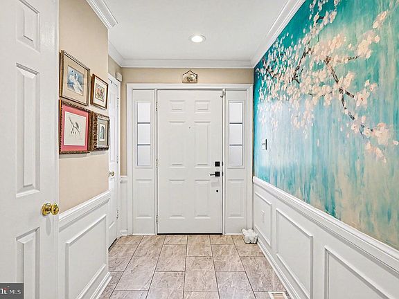 4th image of 511 Council Ct NE