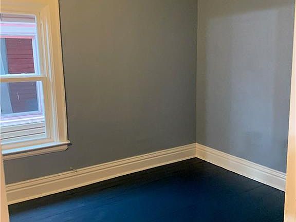 5th image of 58 Saint James Pl