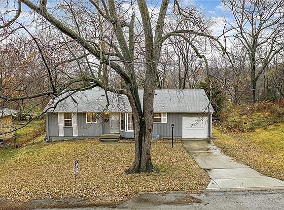 2nd image of 5904 Fairlane Dr