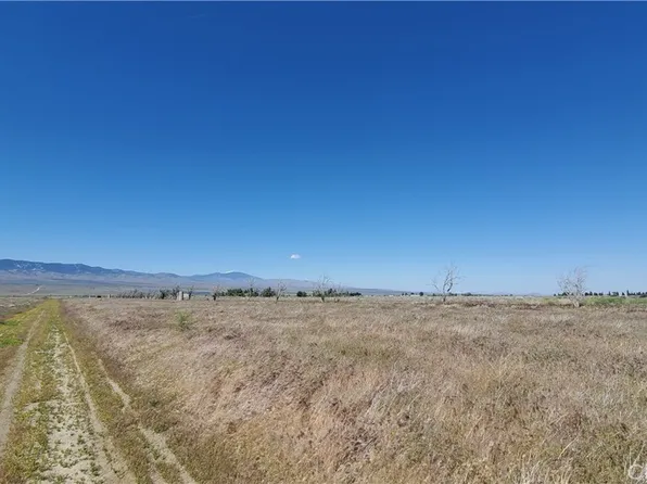 263 Saint West North Of Ave Lot C13-117, Lancaster, CA 93536