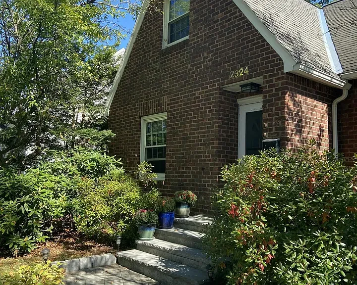 2324 Niskayuna Dr — Photo 16