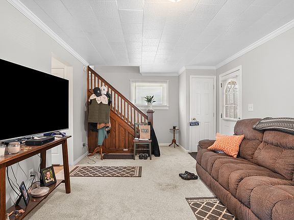 5th image of 513 Grand Ave