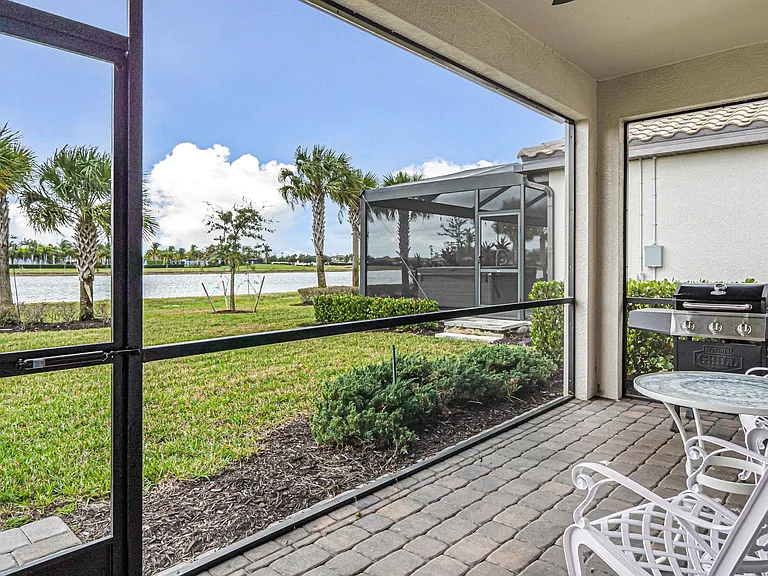19592 Utopia Ln — Photo 38