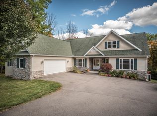 446 Dellert Dr #L-8, Clarks Summit, PA 18411