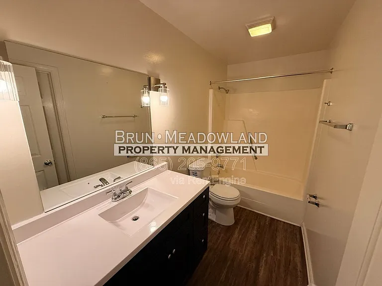 9116 Parktop Ln #B — Photo 21